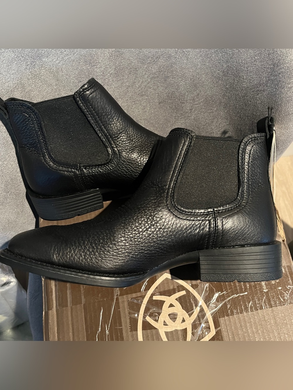 Ariat Men’s Boots Booker Chelsea Wide Square Toe Western Boot Size 10.5 EE Wide - Picture 3 of 15